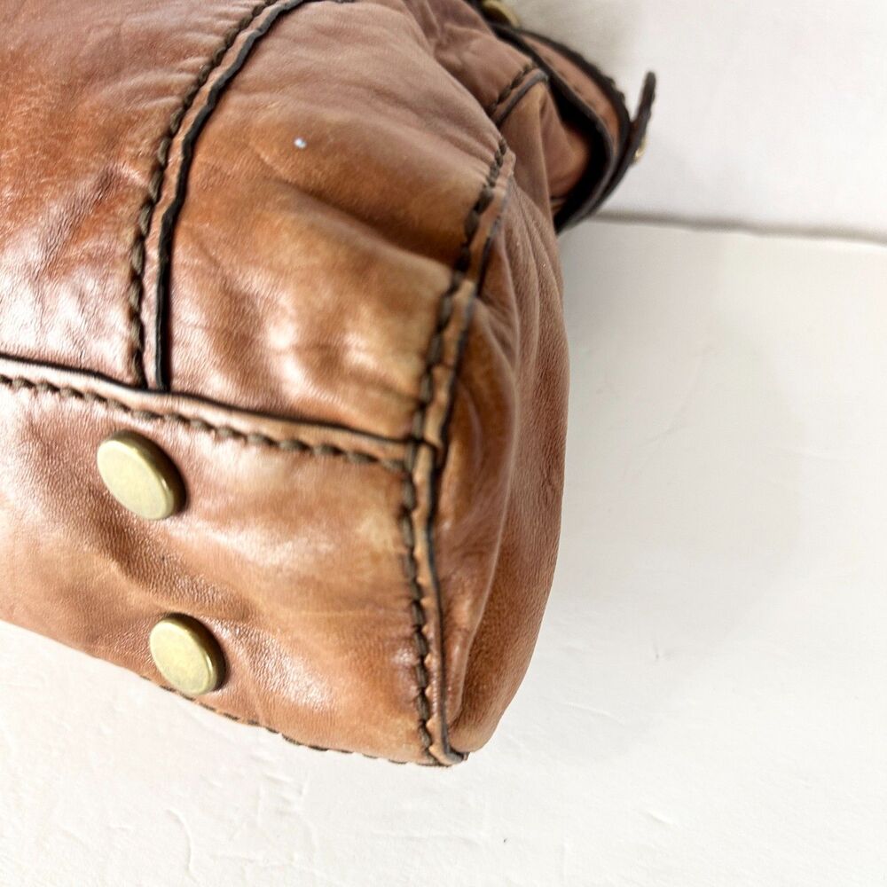 Fossil Fifty Four Vintage Leather Satchel Bag Purse Cognac Brown Y2K Key Charm - Picture 6 of 13